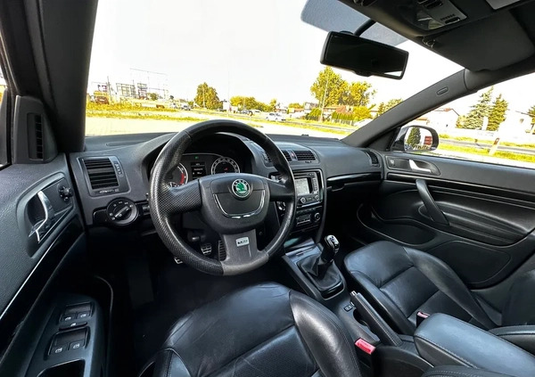 Skoda Octavia cena 36700 przebieg: 199000, rok produkcji 2011 z Radom małe 352